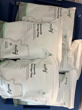 Motif Medical Breast Milk Storage Bags 8oz 1000 bags BRAND NEW